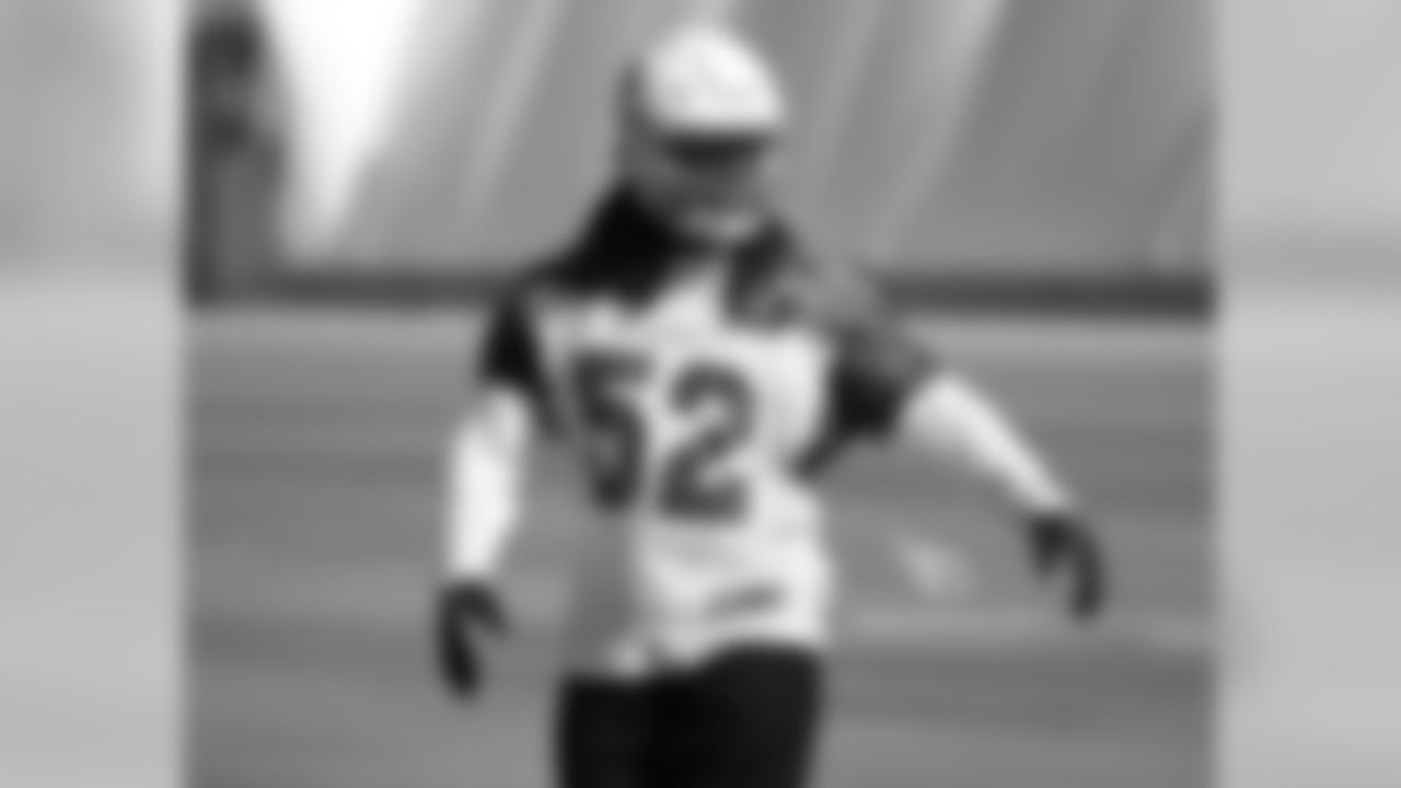 LB Lamar Louis