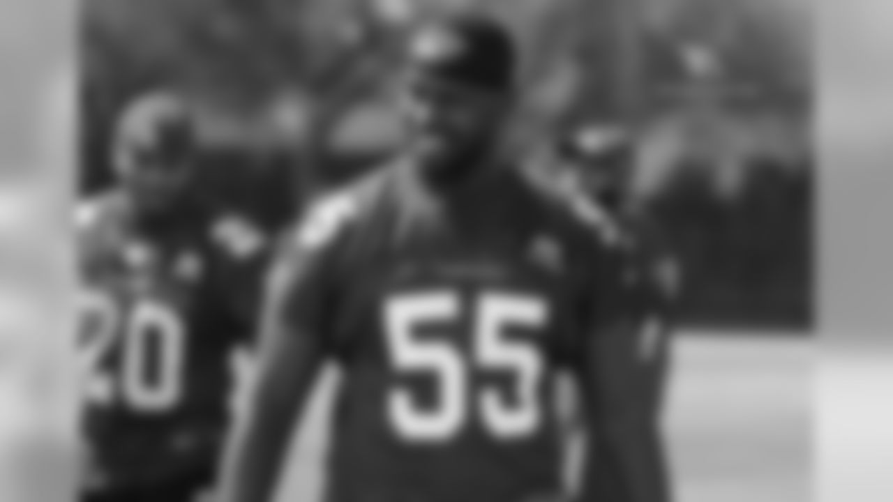 LB Chandler Jones