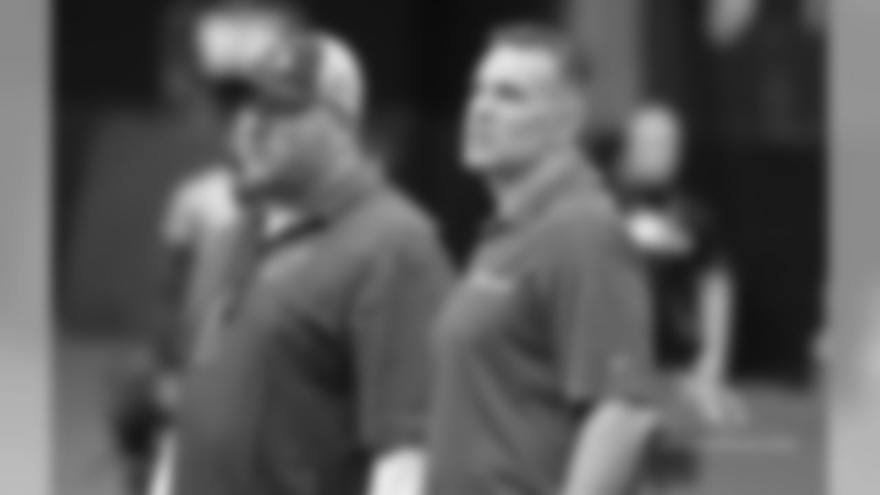DC James Bettcher chats with Kurt Warner