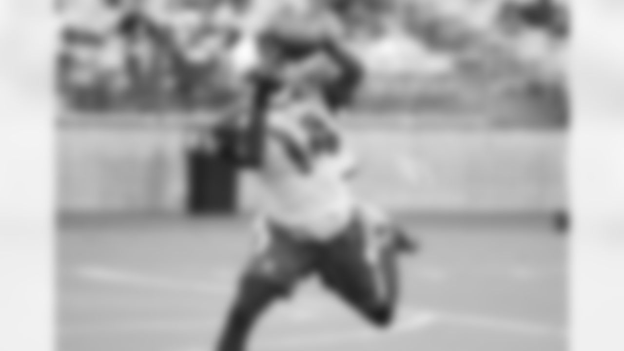 WR J.J. Nelson