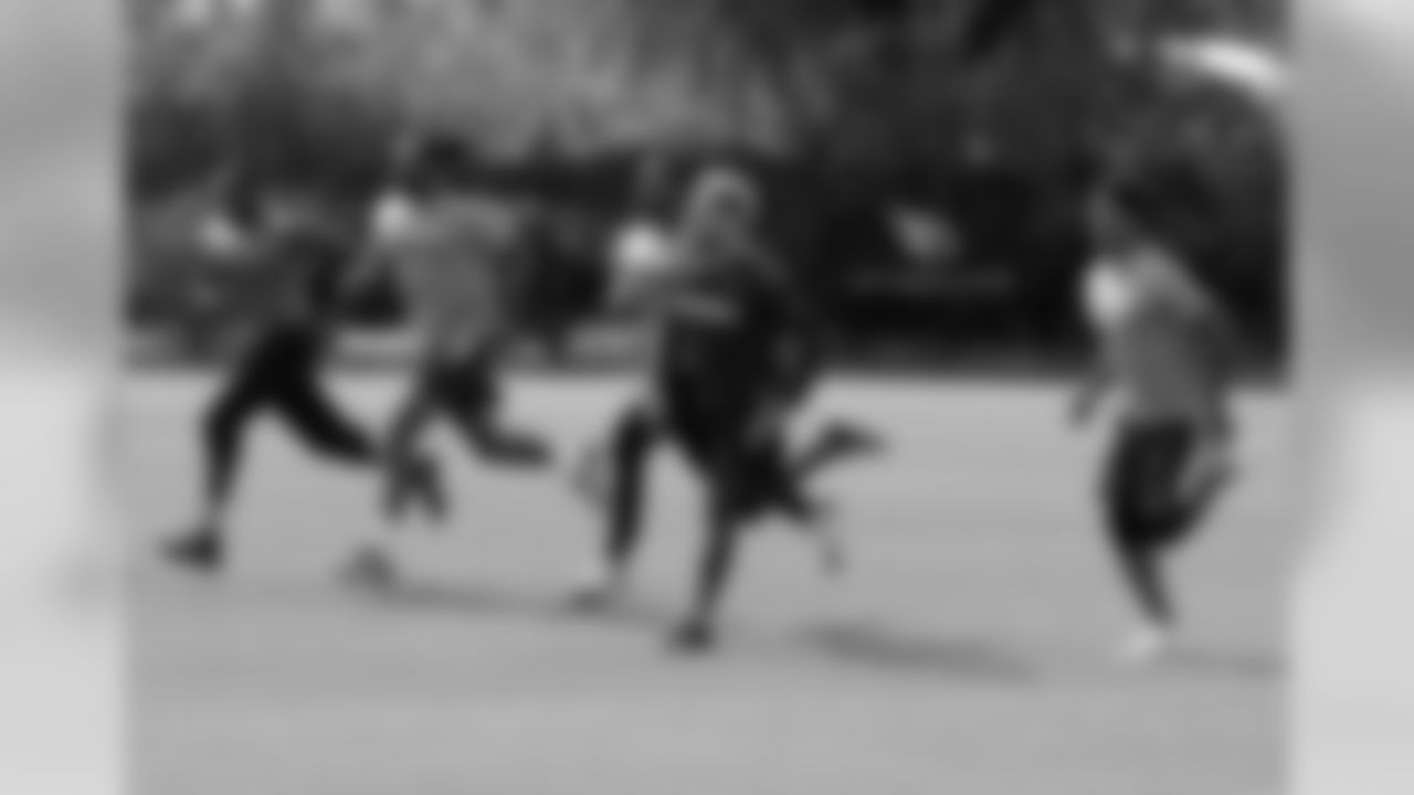 S Tyrann Mathieu conditioning with some teammates