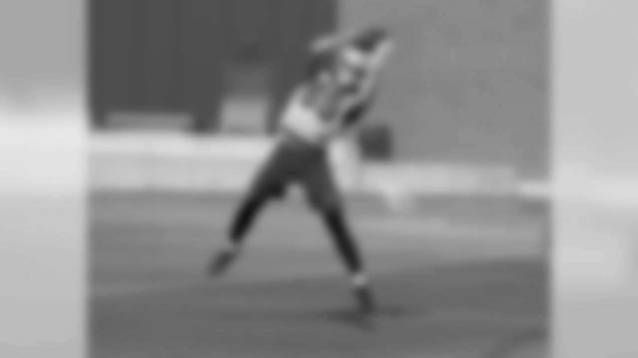 WR Krishawn Hogan