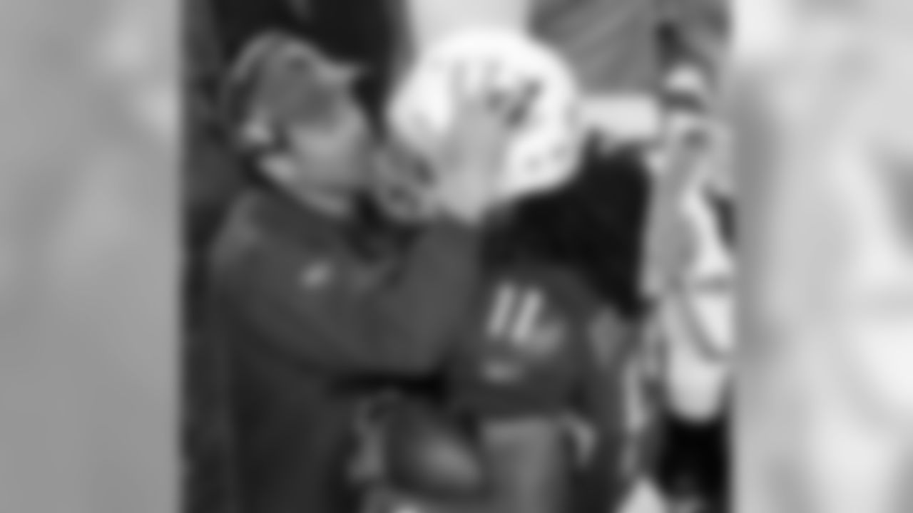 Offensive coordinator Todd Haley celebrates with Fitz after his Super touchdown