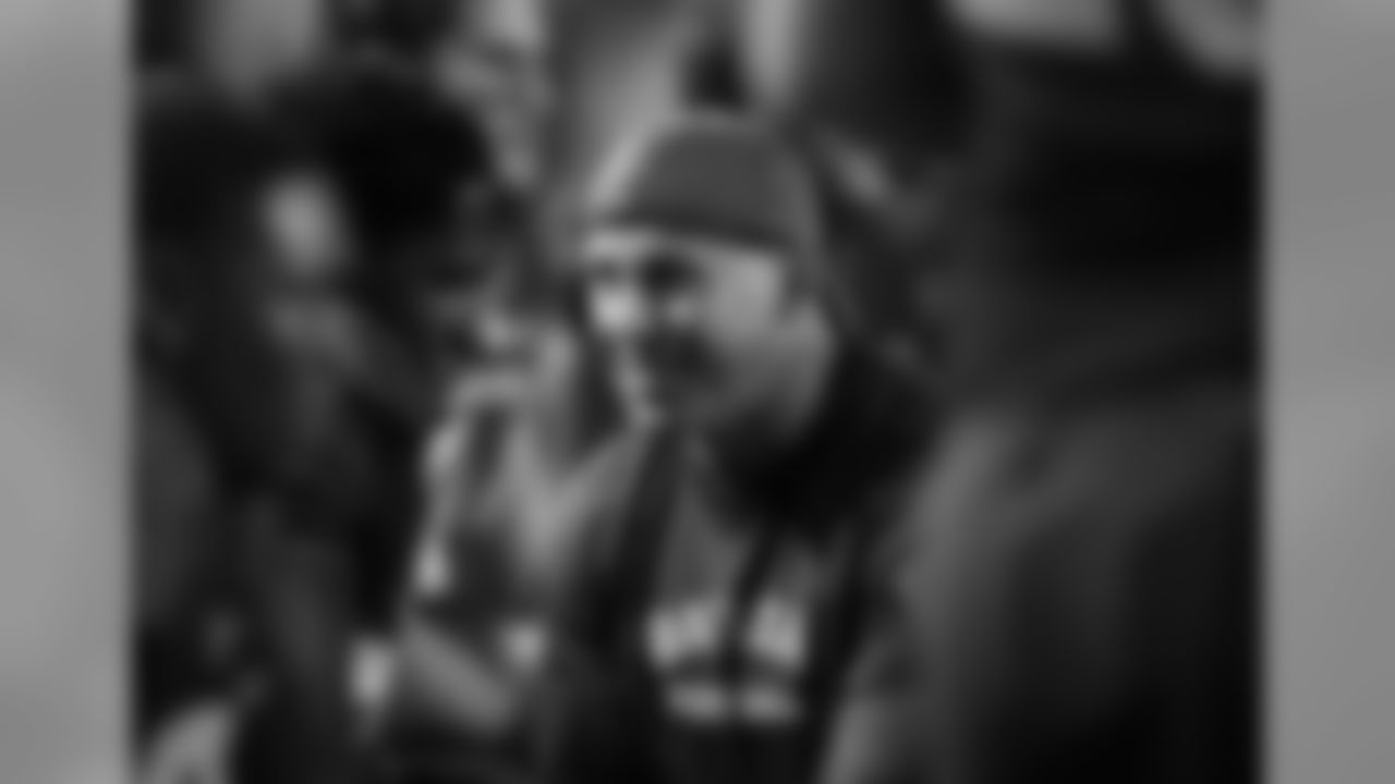 Assistant defensive line coach Chris Achuff