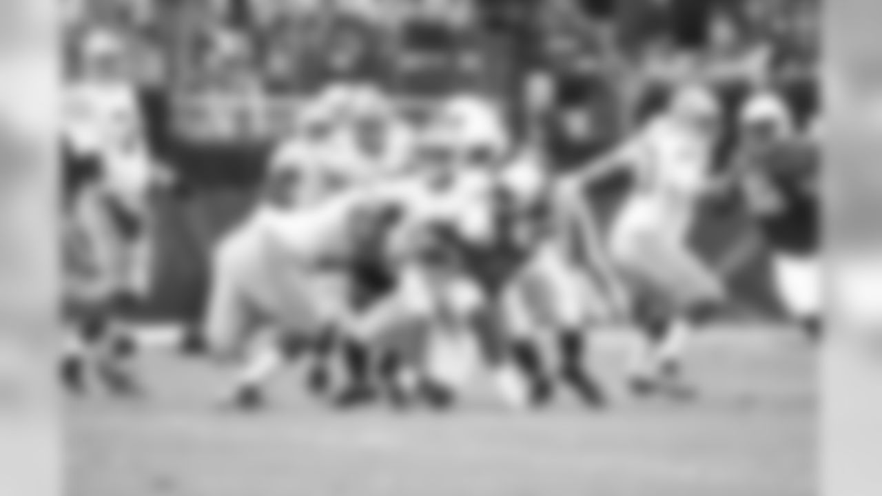 DL Olse Pierre: One sack