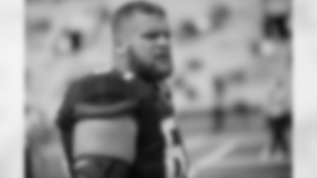 Illinois G Ted Karras: Projected seventh-rounder