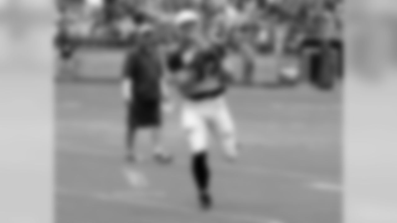 TE Troy Niklas