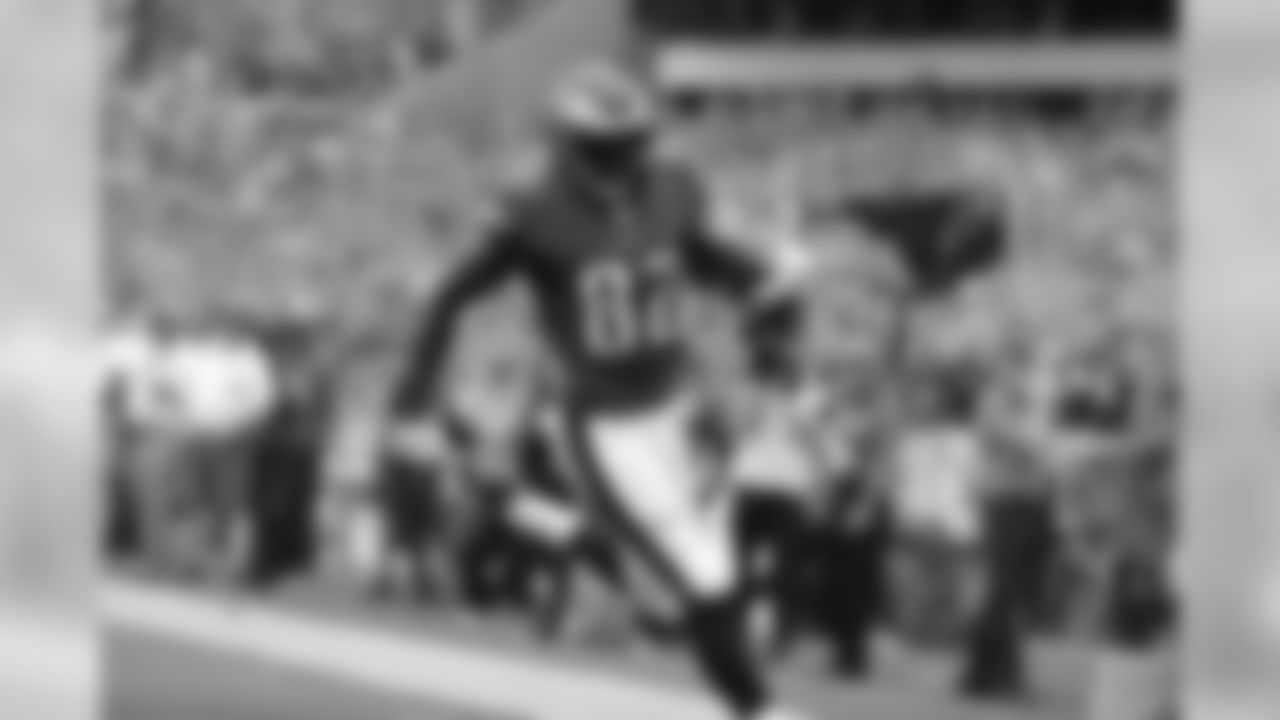 Eagles WR Torrey Smith with a long touchdown