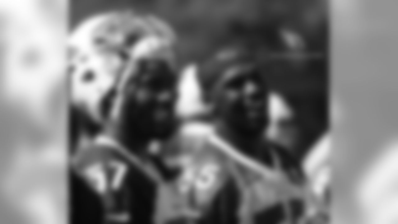 LB Chandler Jones