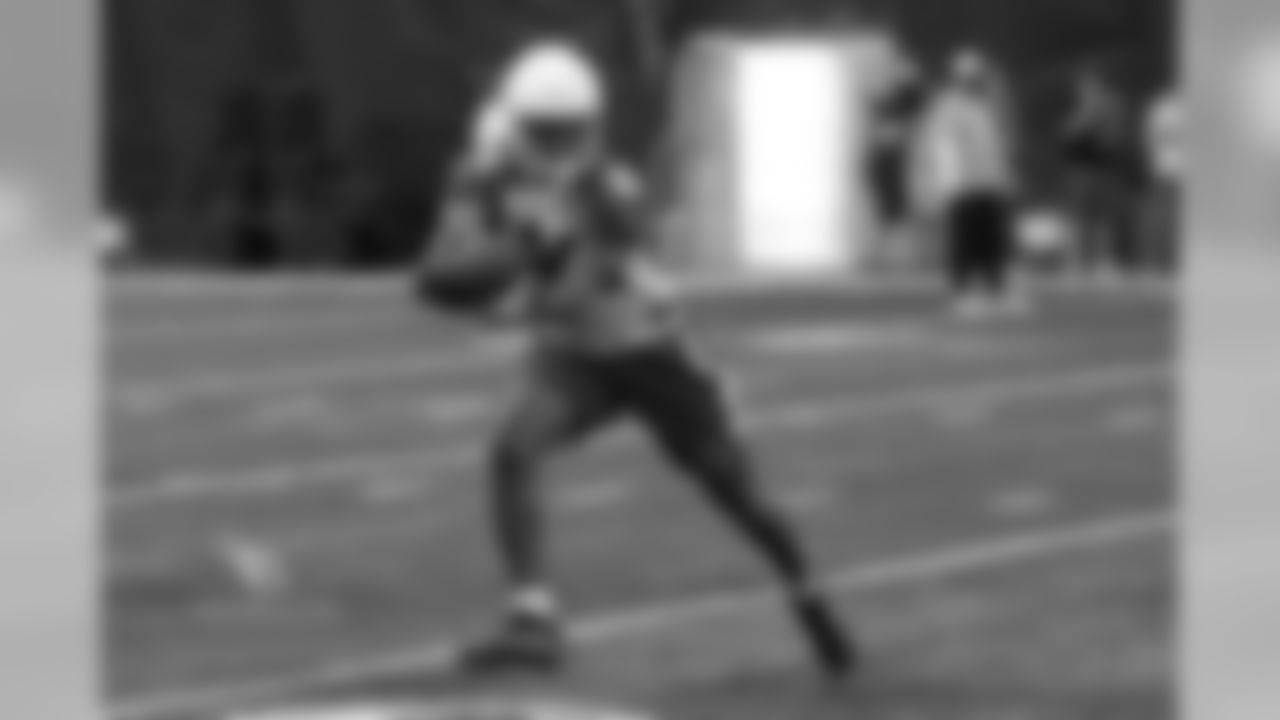 TE Ricky Seals-Jones