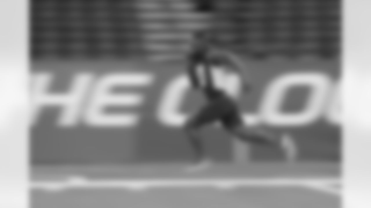 Florida RB Kelvin Taylor runs the 40-yard dash