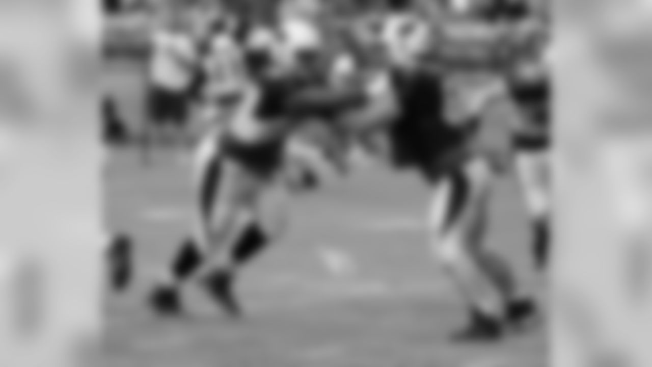 DT Ed Stinson vs. G Evan Mathis