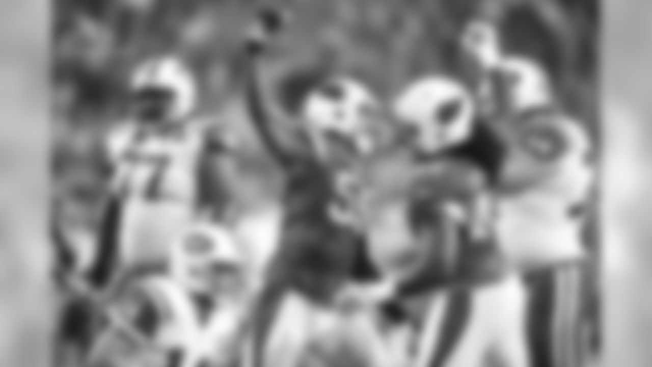 LB Chandler Jones (left) and LB Markus Golden against the Jets
