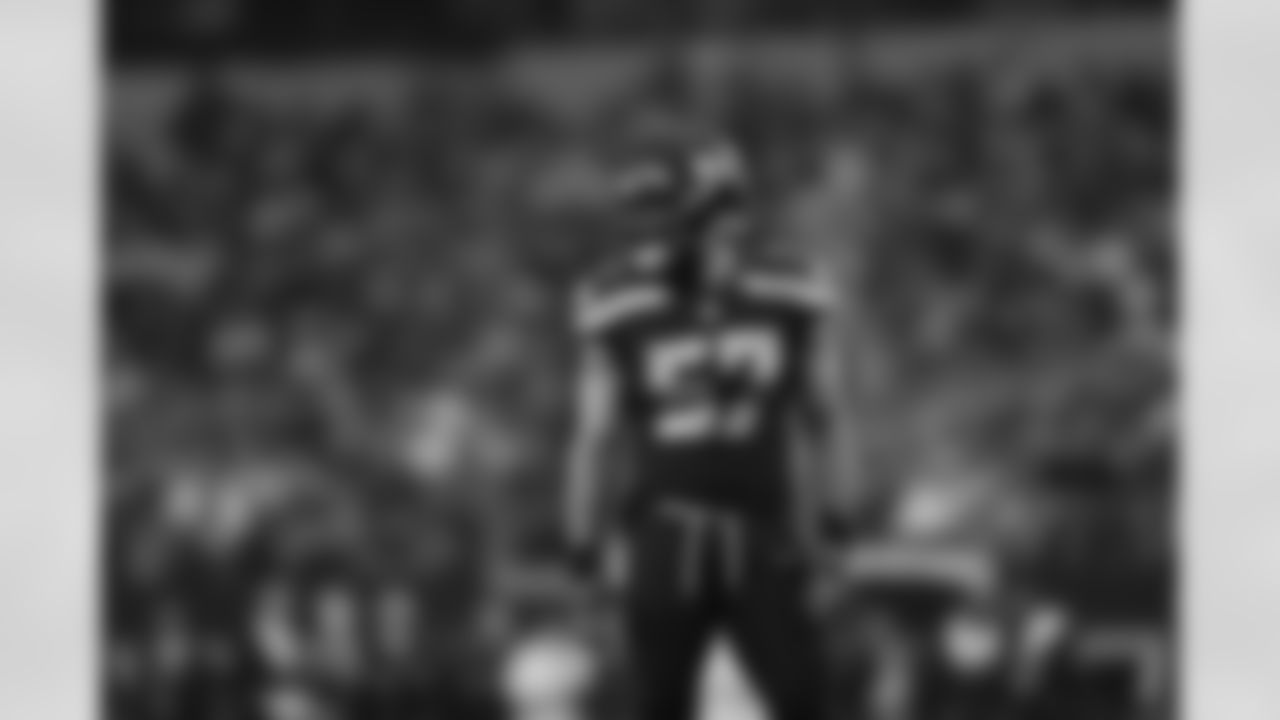 ILB Michael Wilhoite