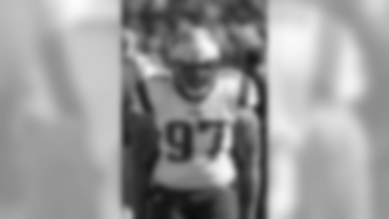 DT Alan Branch