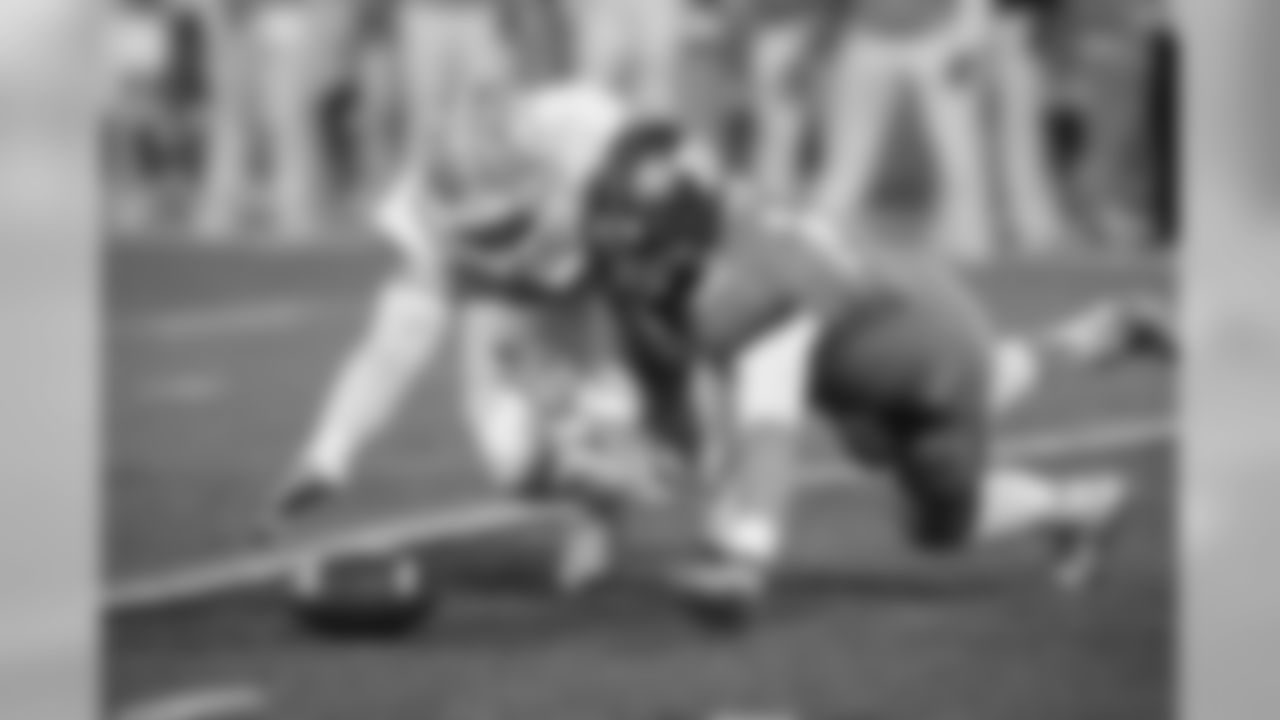 LB Mikey Bart
