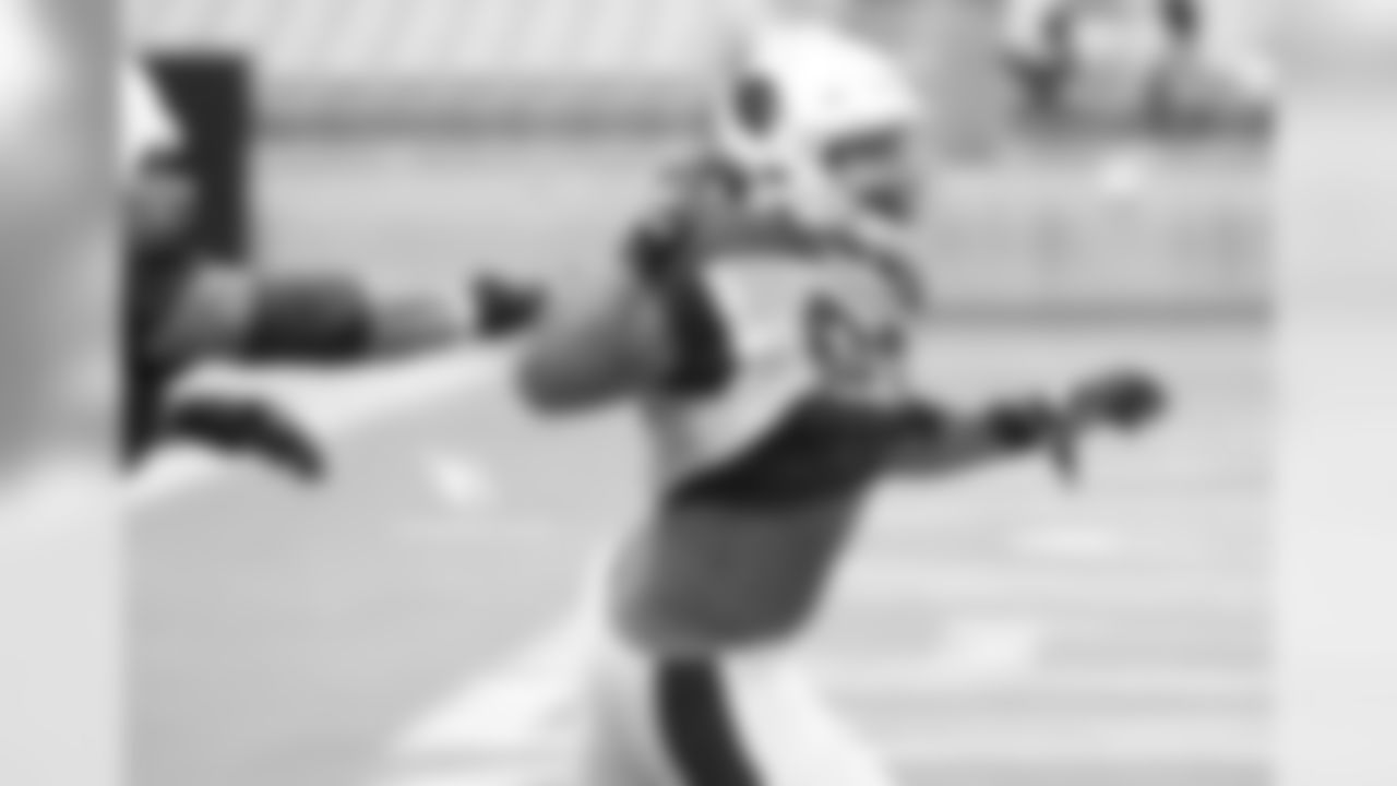DT Robert Nkemdiche during a pass-rushing drill