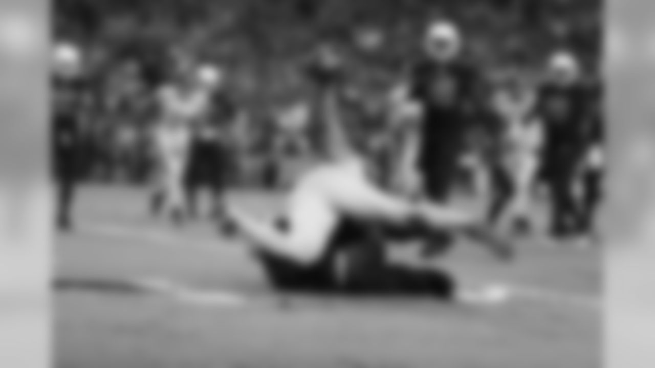 2017: TE Jermaine Gresham scores a touchdown