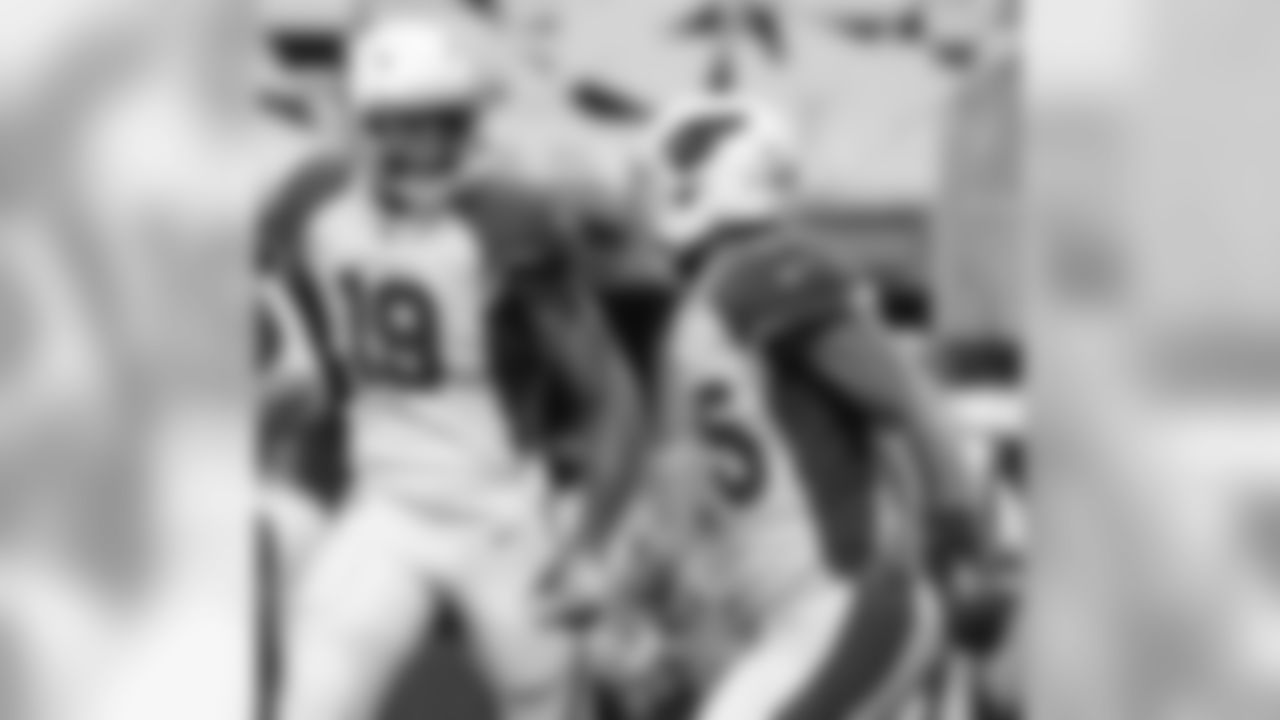 WR Carlton Agudosi (left) celebrates with RB James Summers (right)