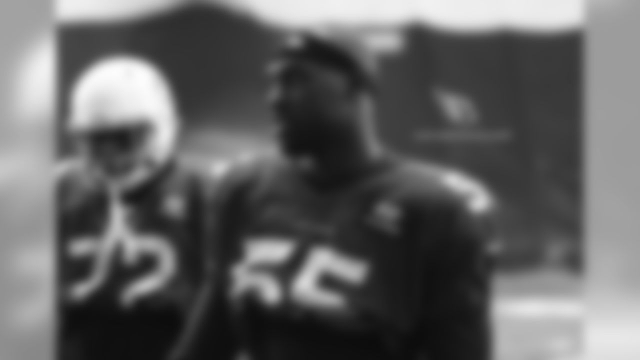 LB Chandler Jones