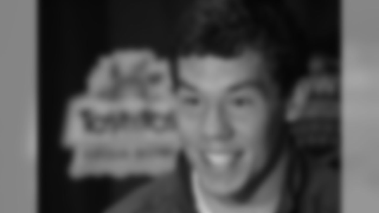 Sam Bradford in college at Oklahoma