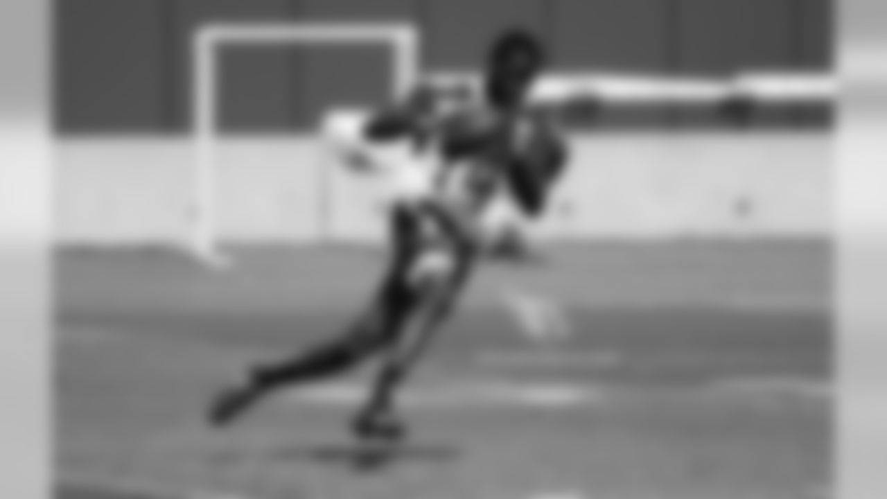 WR J.J. Nelson