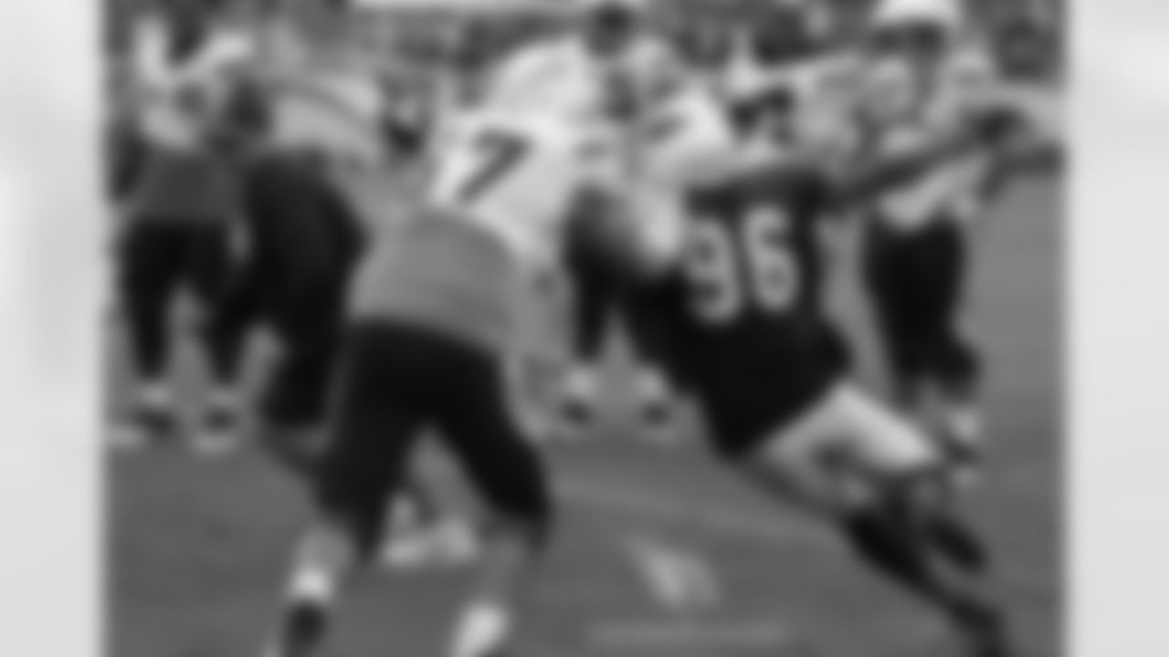 LB Kareem Martin pass-rushes against Chargers T Brett Boyko