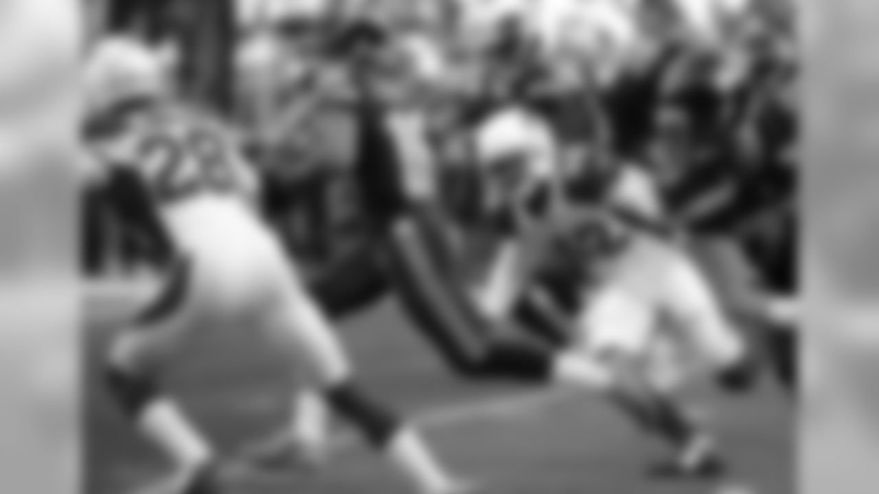 Seahawks return specialist Tyler Locket escapes for a 99-yard touchdown