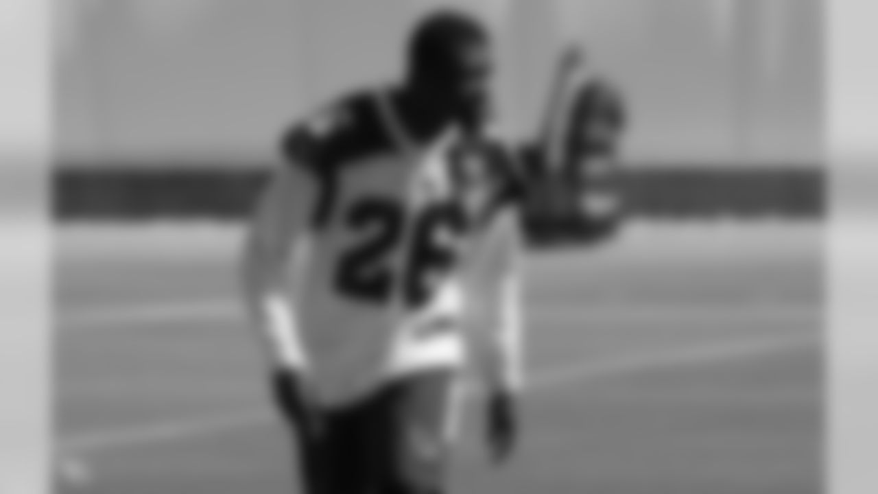 CB Brandon Williams