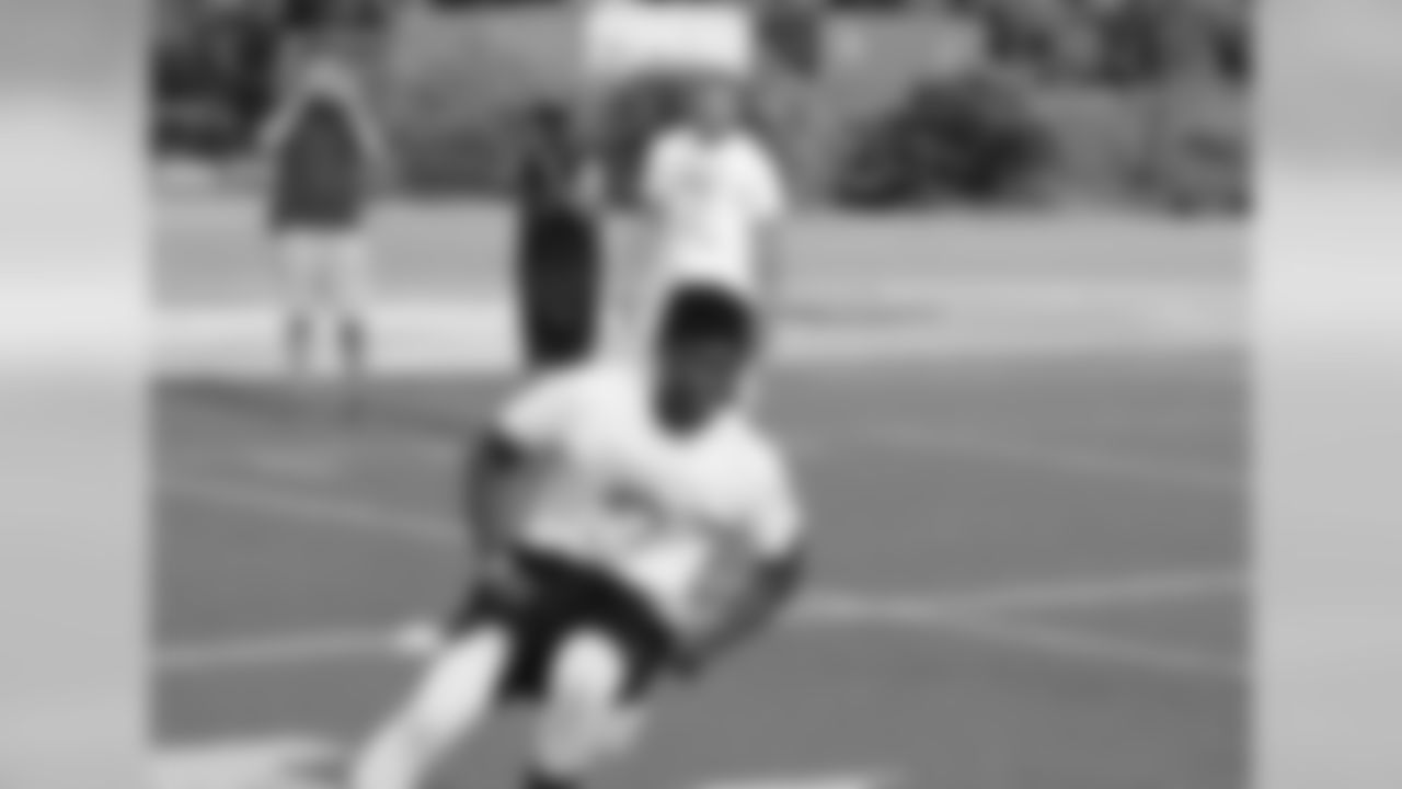 Mathieu coaches a receiver