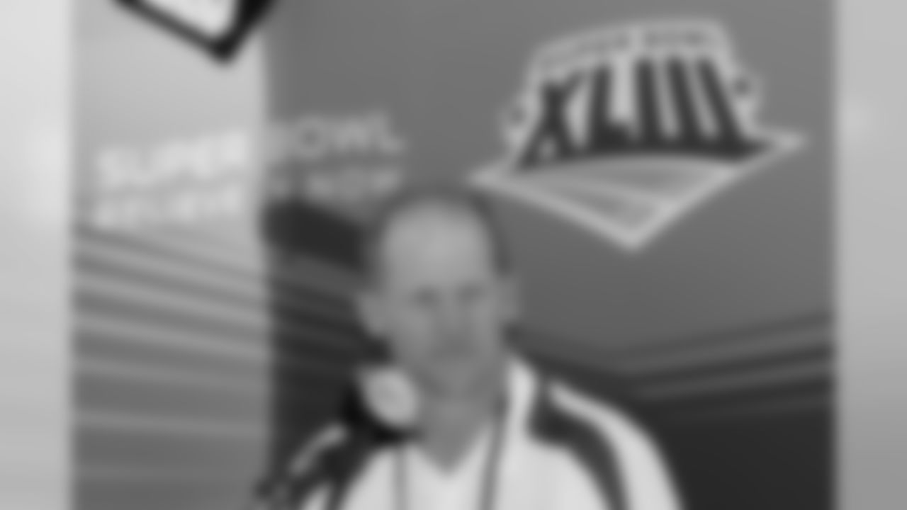 Coach Ken Whisenhunt at Super Bowl media day