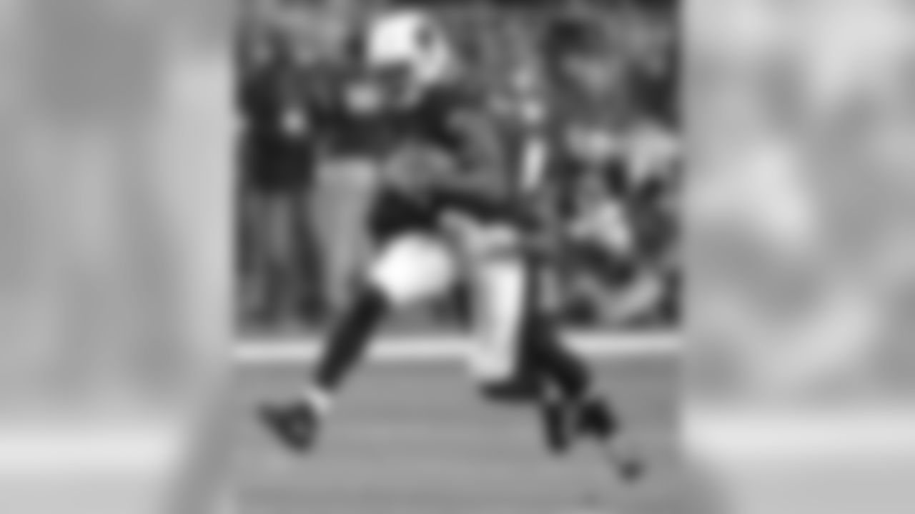 TE Ricky Seals-Jones