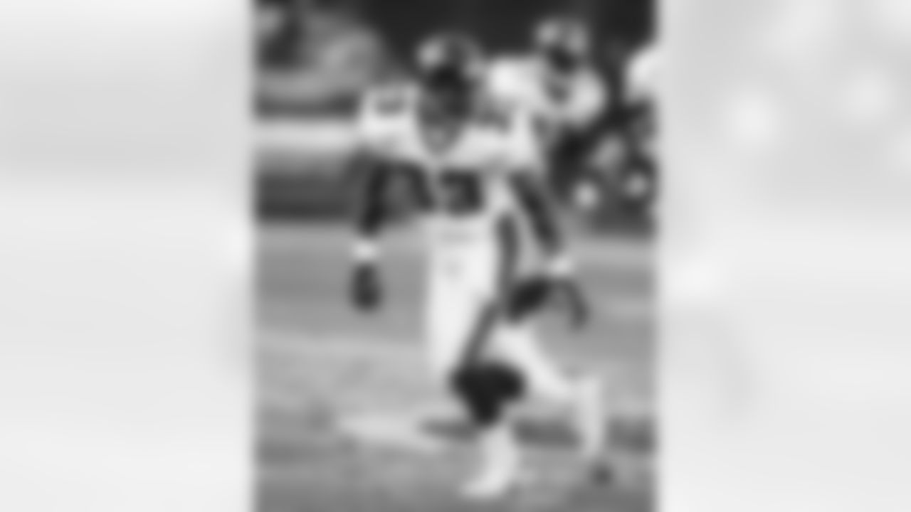 1992: Colts select Mississippi Valley CB Ashley Ambrose