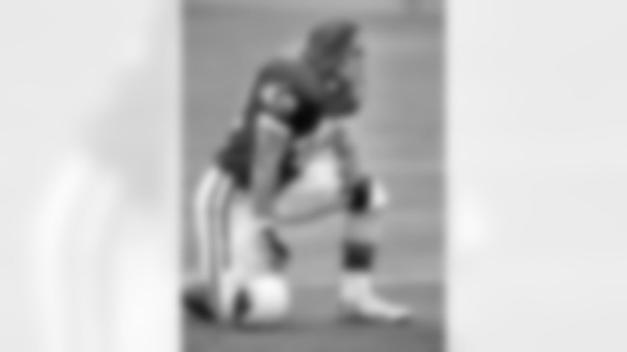 1998: Cardinals S Pat Tillman before a game against Washington