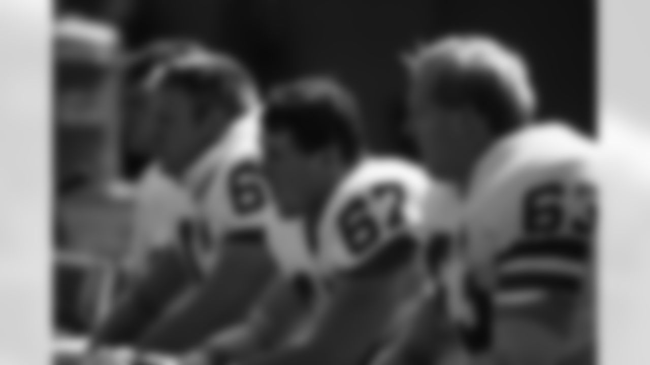 1985: Bills select Nebraska C Mark Traynowicz (No. 62)