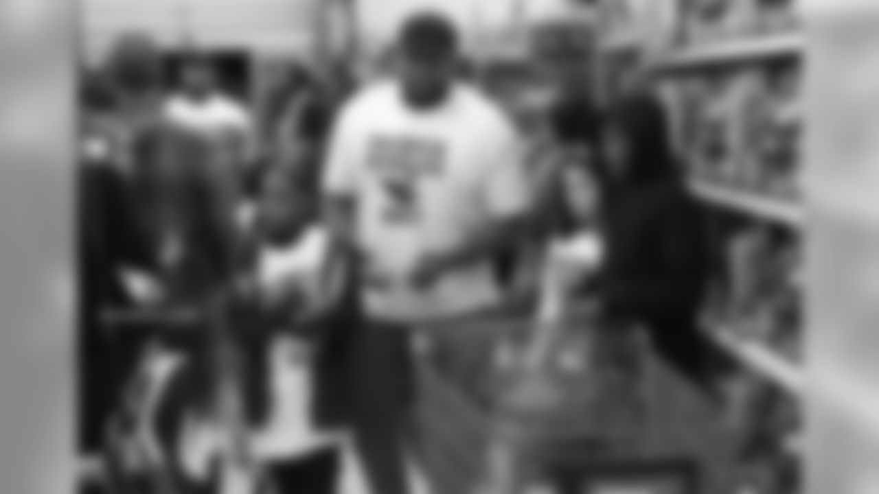 DL Xavier Williams