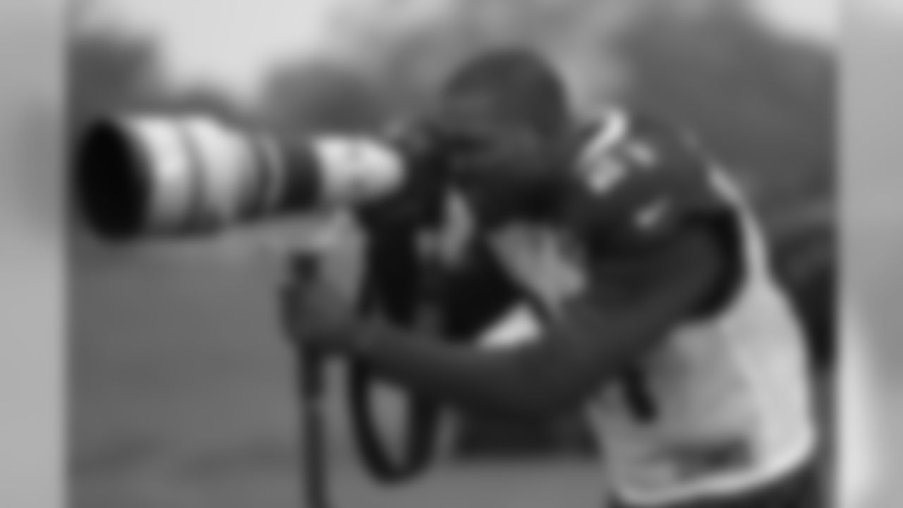 CB Patrick Peterson takes photos of his teammates