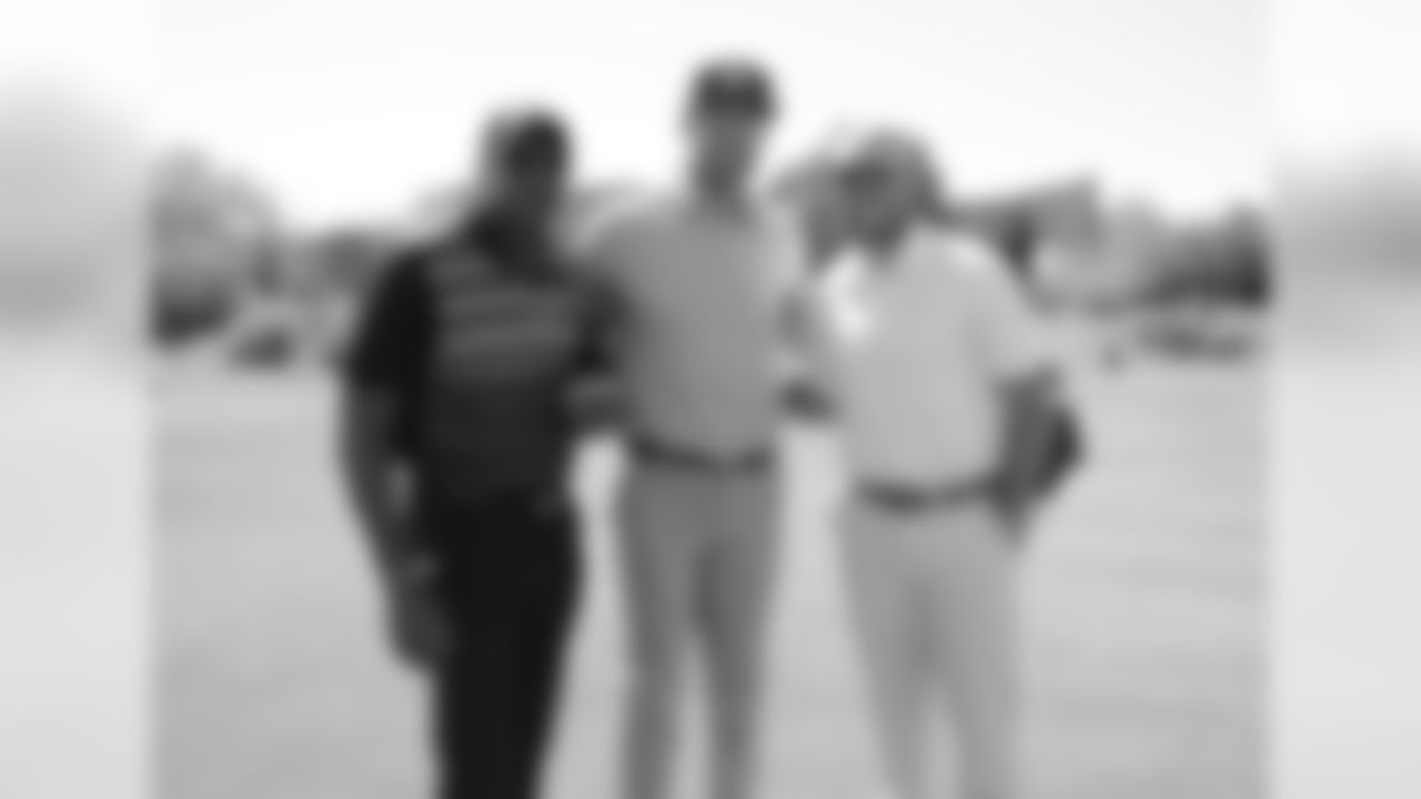 Kingdom, Cardinals QB Carson Palmer and Chargers QB Mike Bercovici