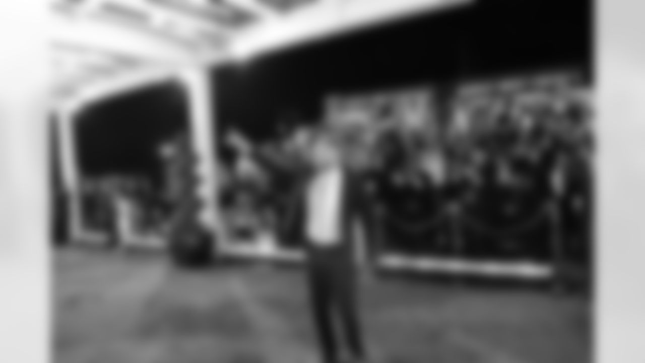 S Tyrann Mathieu waves