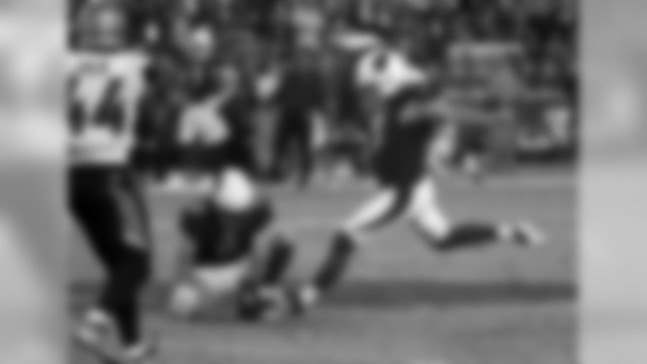Phil Dawson with the field goal
