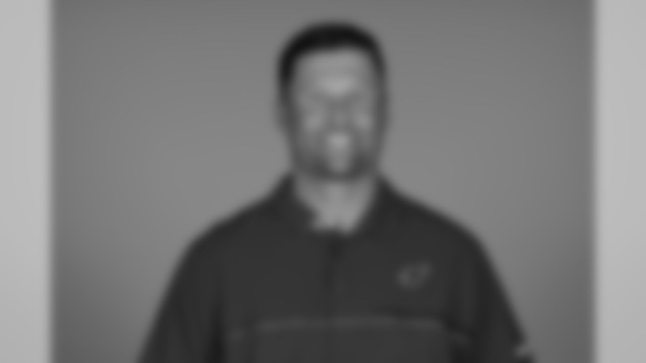 Assistant offensive line coach Steve Heiden