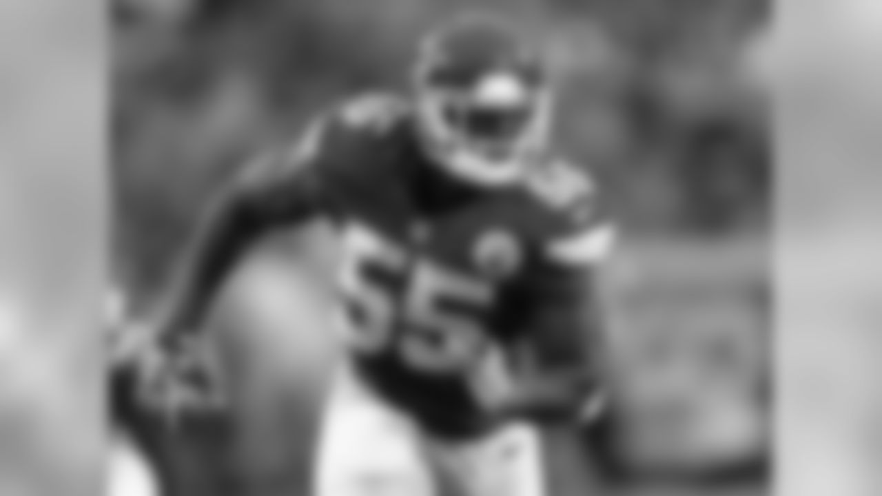 Kansas City Chiefs linebacker Dee Ford (55)