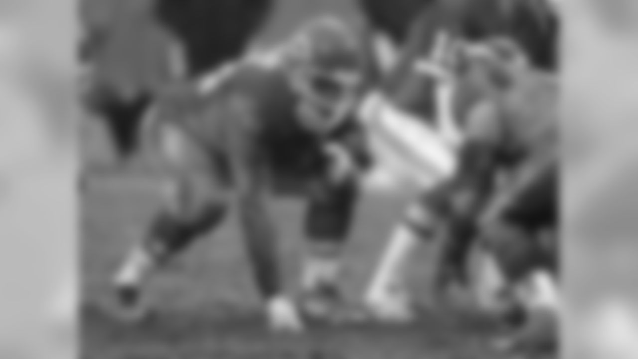 2000: OG Will Shields