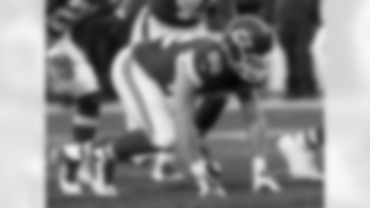 Kansas City Chiefs tight end Brian Parker (82)