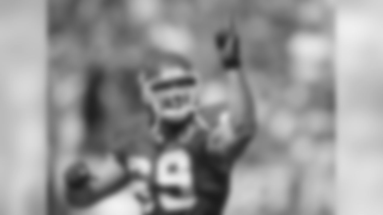2008: DE Jared Allen