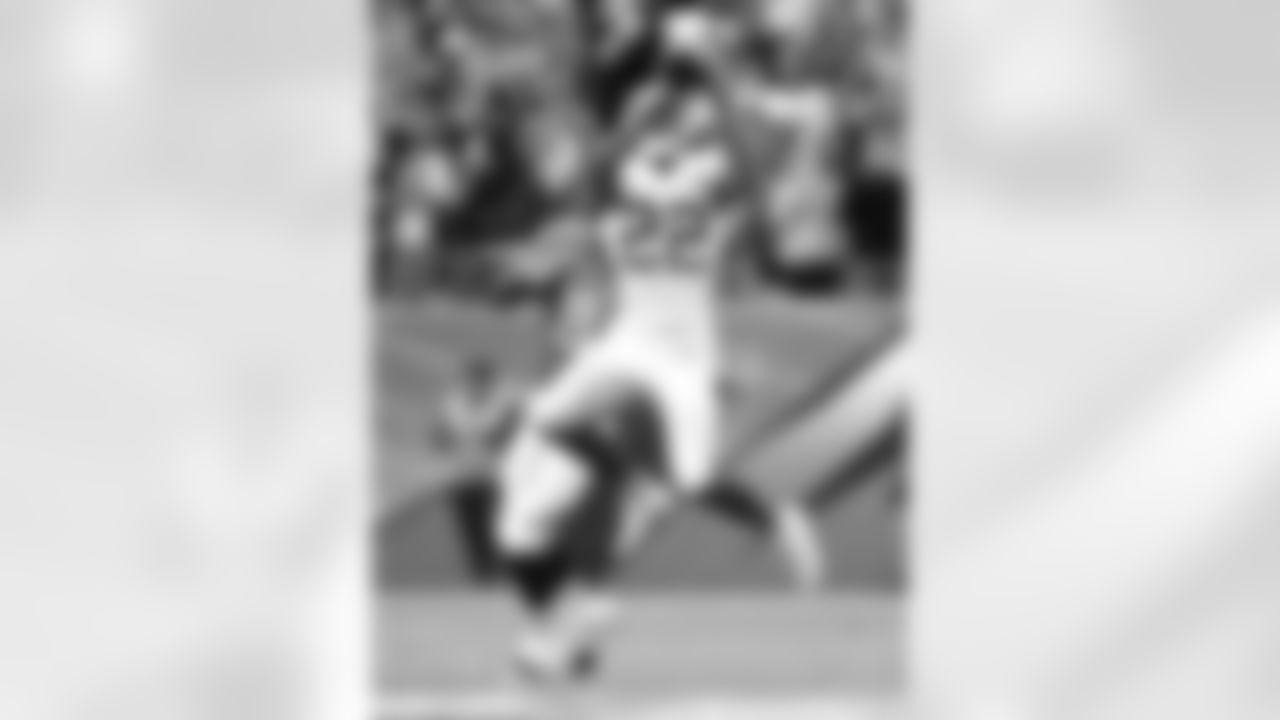 Kansas City Chiefs defensive back Marcus Peters (22)