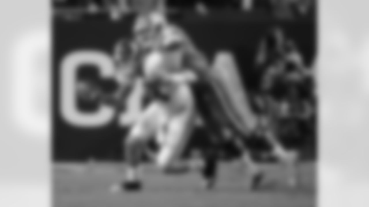 90 Shaq Lawson DE 6-3 270 Jr.