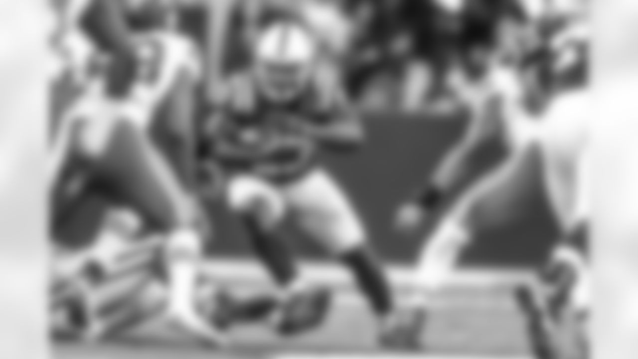 Frank Gore had just nine carries against Kansas City. Before Week Eight, 13 carries had been Gore's previous low this season. Even though Gore will be facing one of the league's stoutest run defenses this week, the Colts know they have to feed their workhorse back to offer some offensive balance.