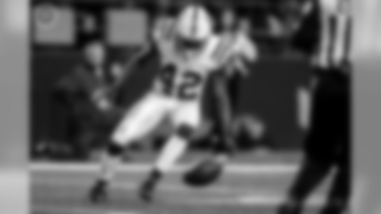 42 Moore II, Kenny CB 5-9 190 22 R Valdosta State