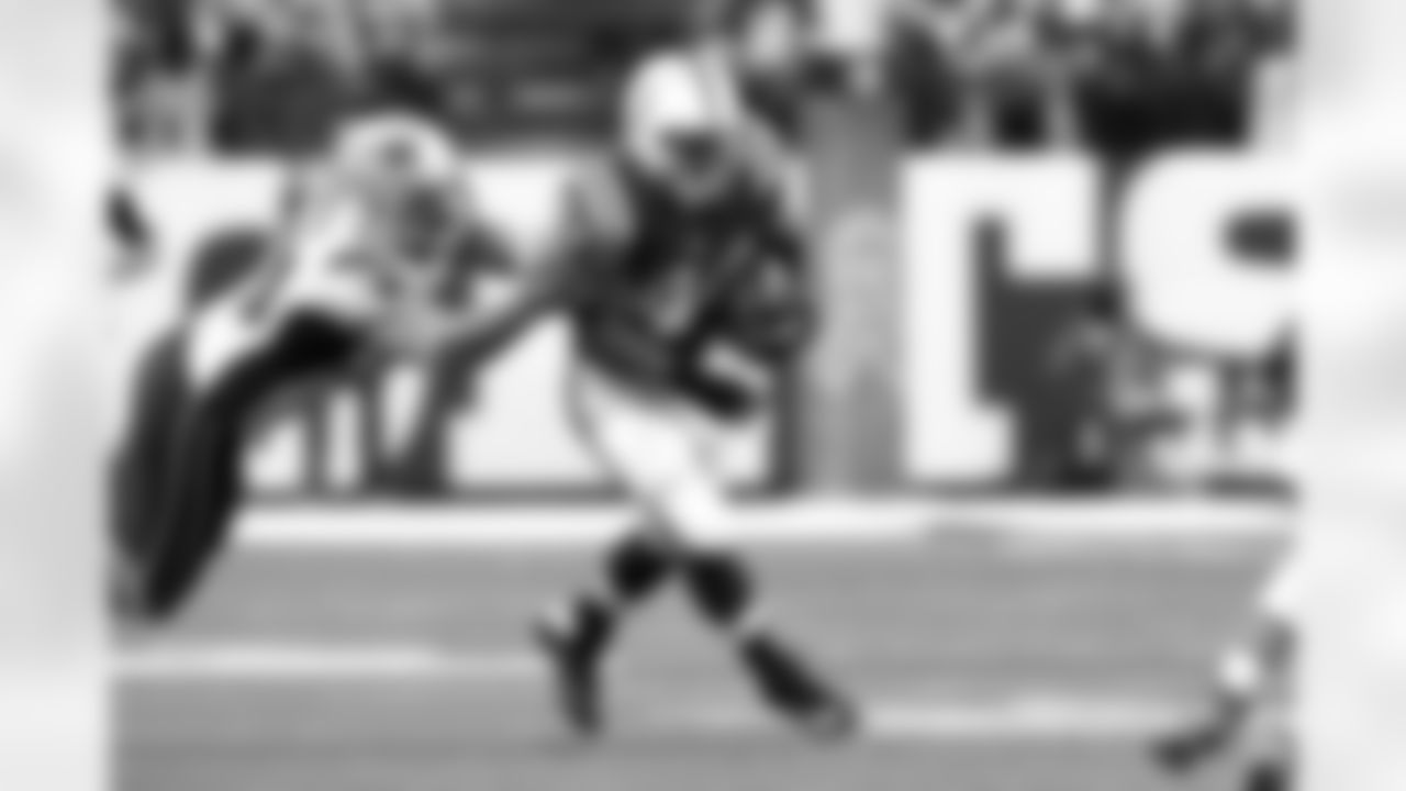 44 Bradshaw, Ahmad RB